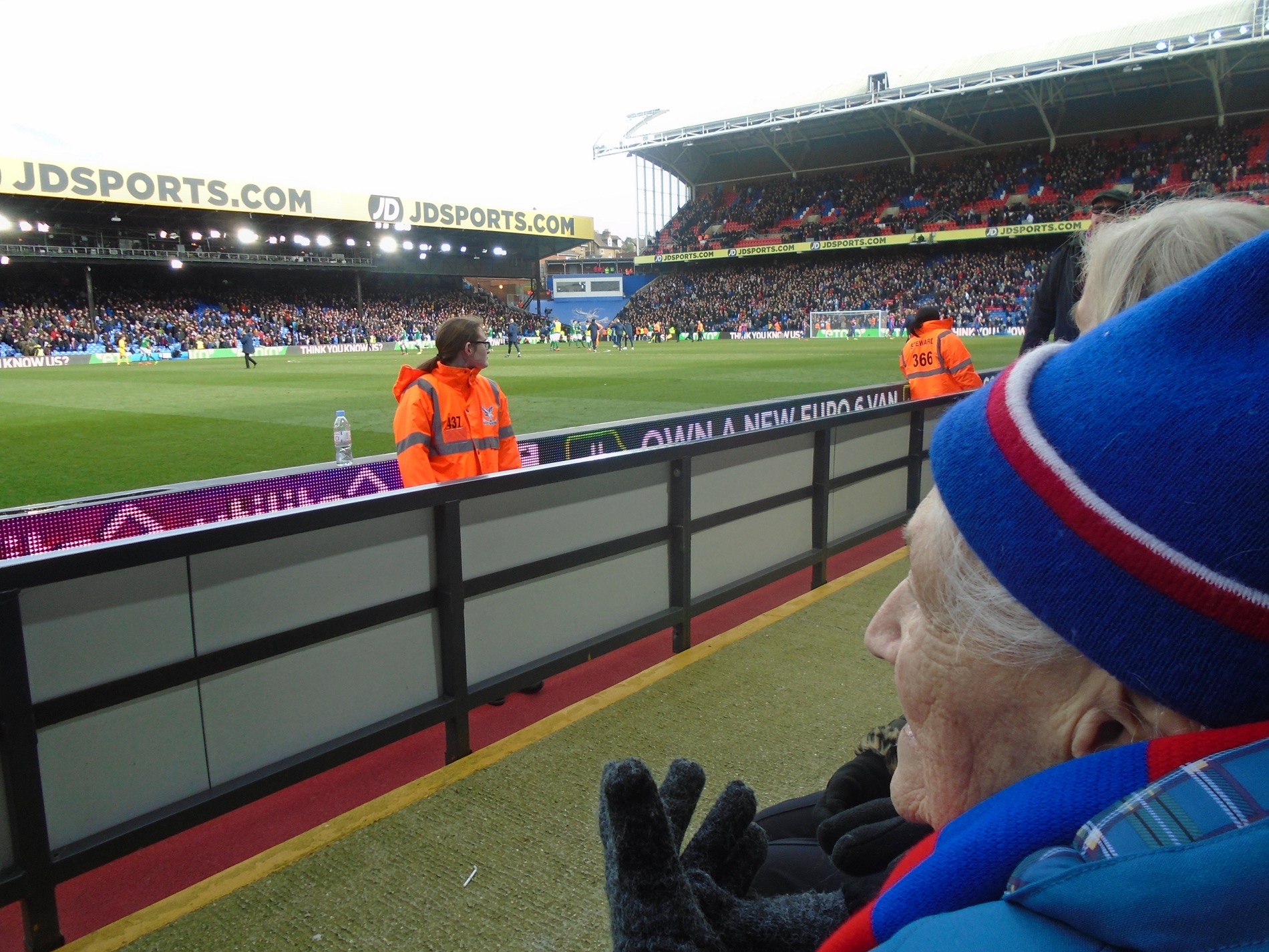 ‘It’s coming home’ – Bowes House resident reminisces at football game